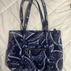 Lot Of Vera Bradley- 4 Purse/tote/bags, One Laptop Bag And One Laptop Sleeve 