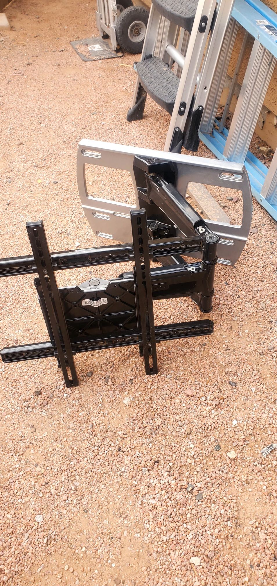 Peerless TV Mount