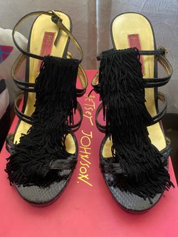 Betsey Johnson platform so pretty ladies shoes size 8.5