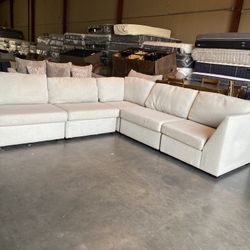 Fabric Sectionals - Couch 🛋️ 