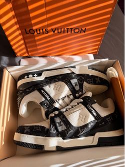 L V Fashionable Shoes