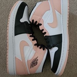 Air Jordan 1 Mid Size 10.5& 11.5 Men 