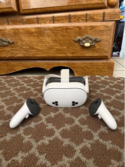 Meta Quest 3S 256GB VR Headset w/ Controllers – Ready to Play