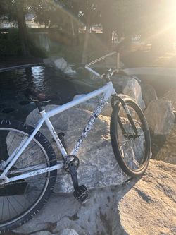 Throne white chat only trade