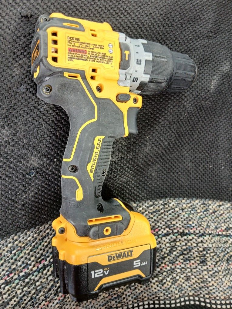 Dewalt 12V Hammer Drill + 12V 5 Amp Battery