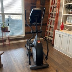 Sole E25 Elliptical Machine
