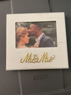 Beekman Home Mr & Mrs Wedding Picture Frame 6x4