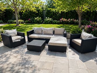 New outdoor patio furniture set Oversize sunbrella