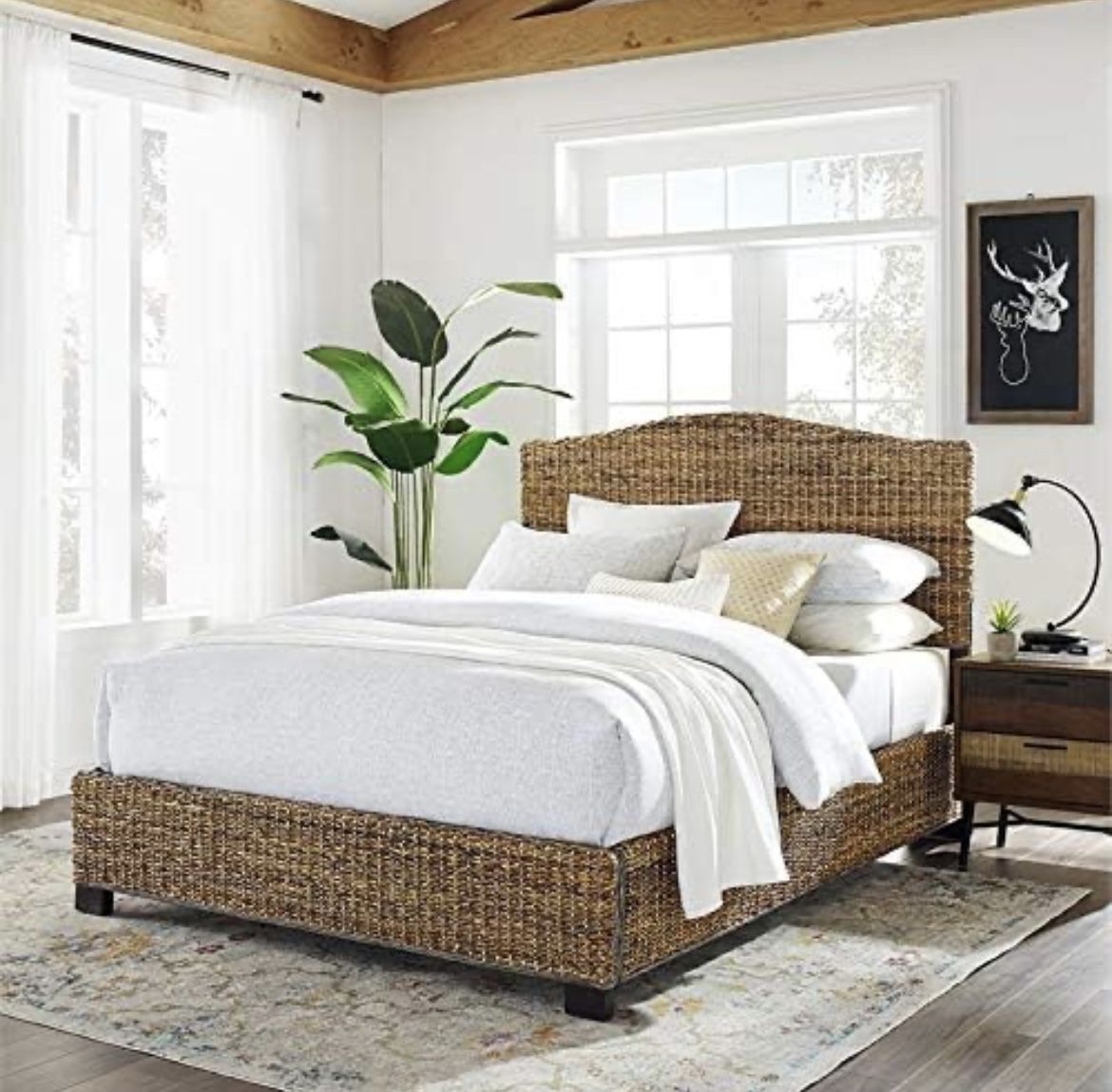 B-105 Farmhouse Wood/Banana Leaf Queen Panel Bed in Natural