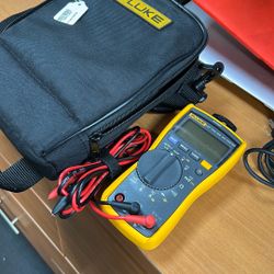 Fluke 117 Multimeter 114524ahk