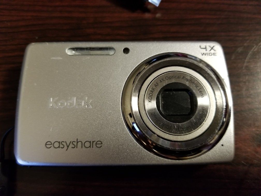Kodak digital camera M532