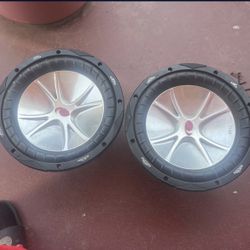 Kickers 10”s Subwoofers 