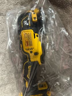 DeWalt s Oscillating Multi-Tool - open box
