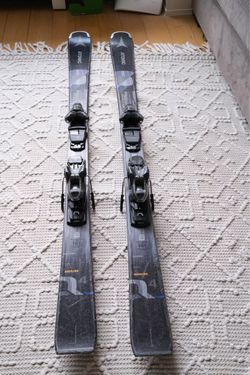 Atomic Redster Q4 skis, 161 cm with bindings