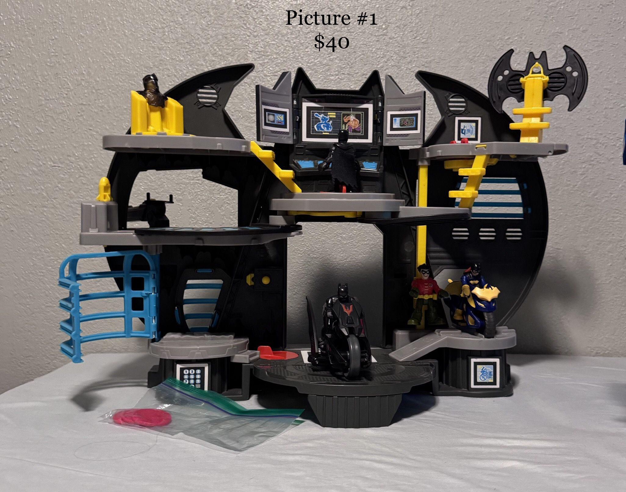 Imaginext Batman Command Center
