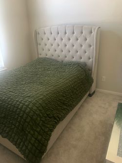 Queen bed