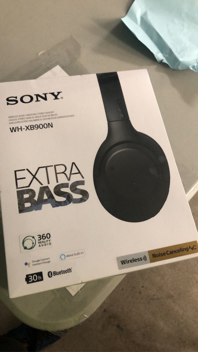 Sony wireless headphones with extra bass