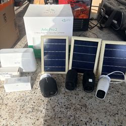 Arlo Pro 2 Cameras With Solar Chargers 