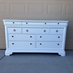 White 10-Drawers