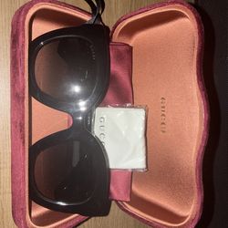 Black Gucci Sunglasses