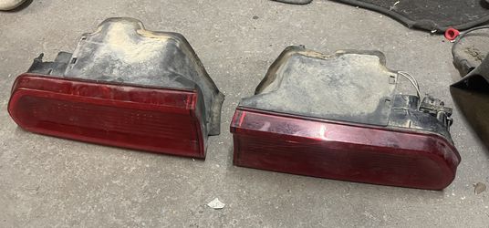 08-14 Challenger Taillights