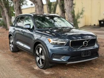 2022 Volvo XC40