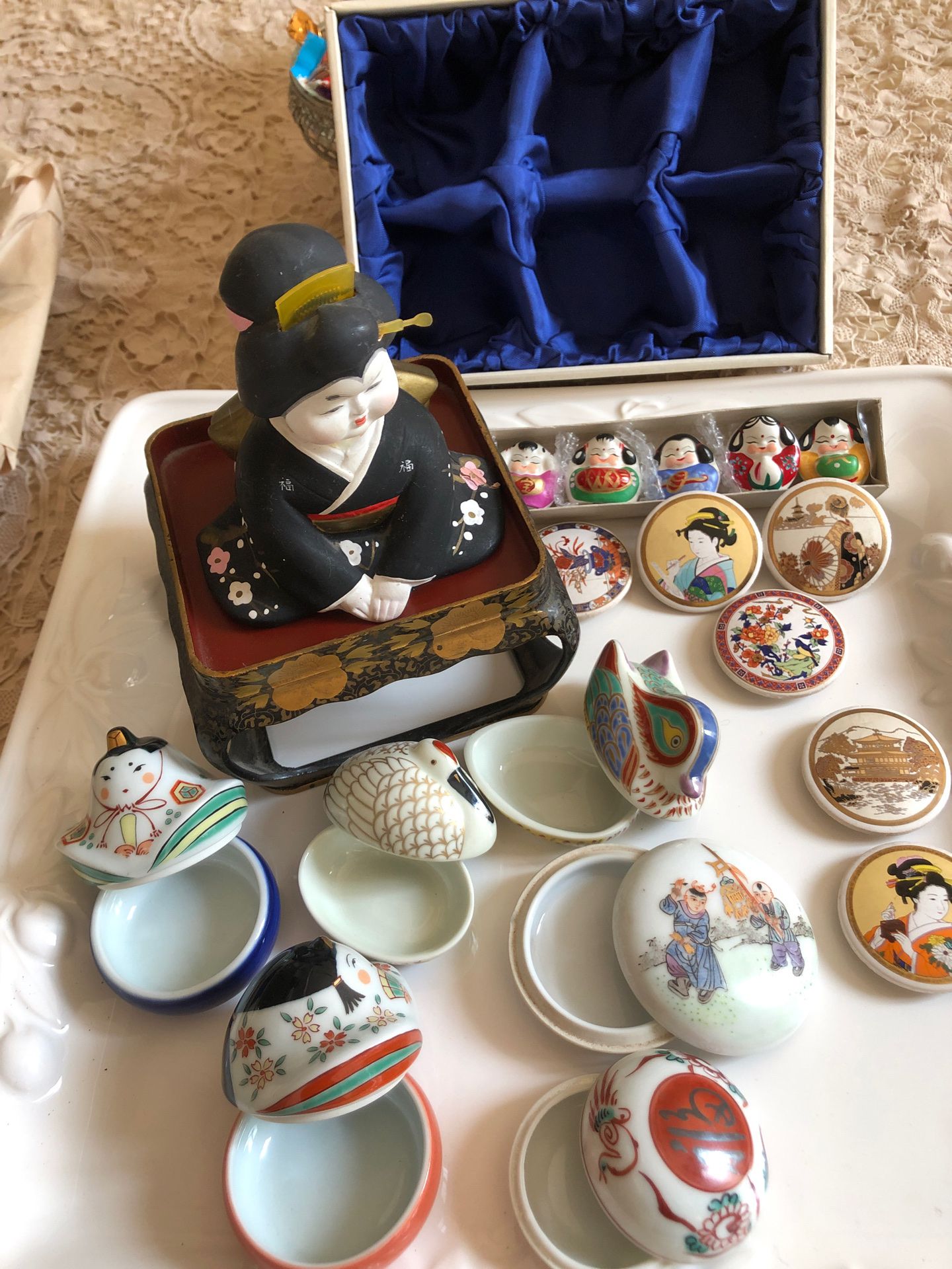 Collection of miniature Chinese porcelain items