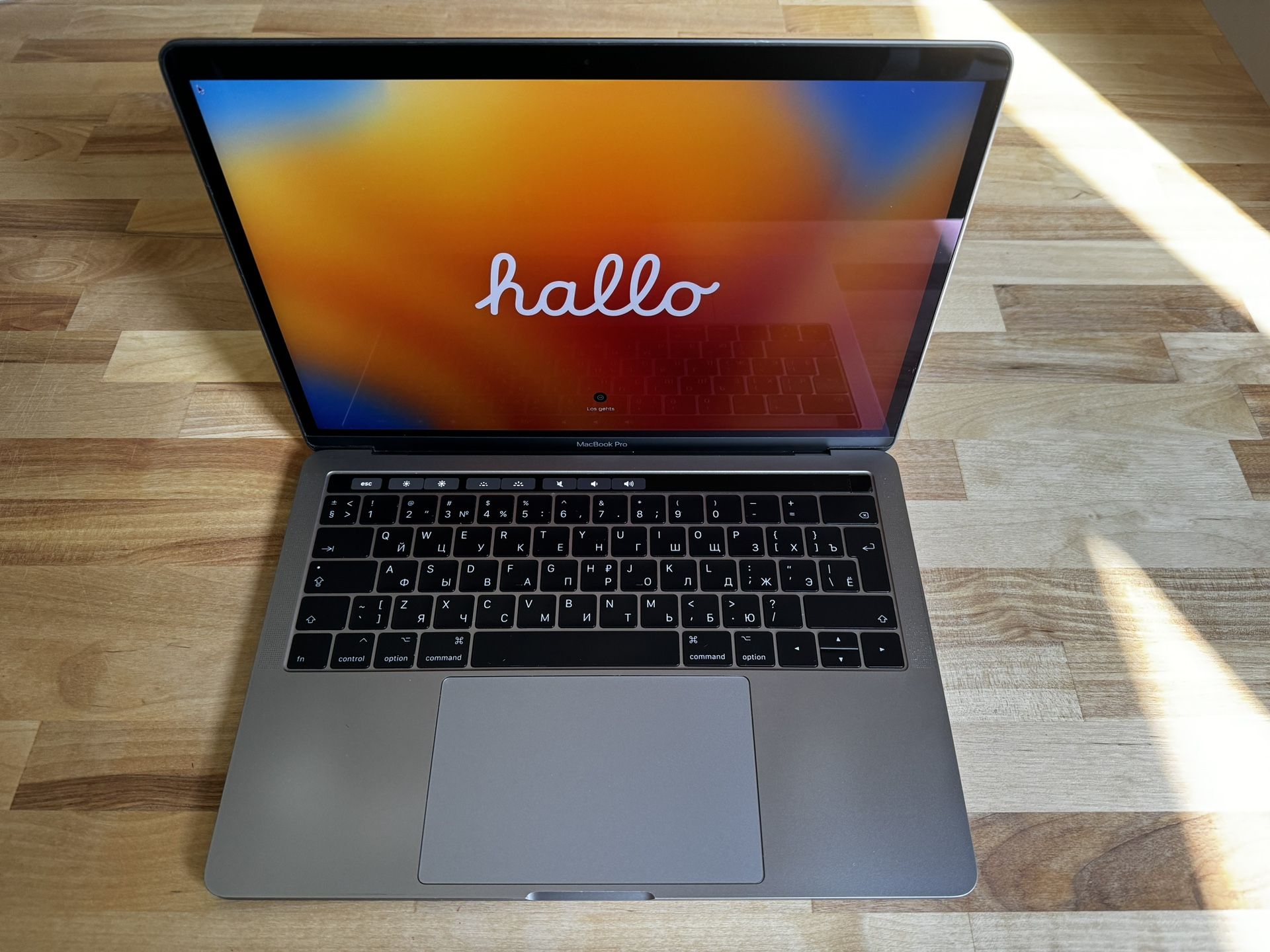 MacBook Pro Mid-2017 256GB 8GB RAM 4 