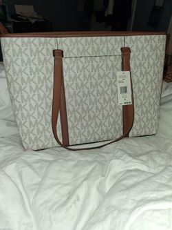 Micheal Kors Tote