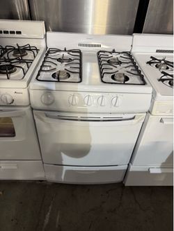 Hotpoint white 4 burner range stove 24 inches