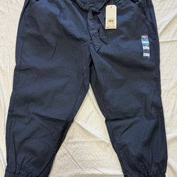 Levi's Women's Jet Set Taper Jogger Pants Black Size 22W Plus New with Tags