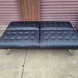 Nicely Designed Fouton 