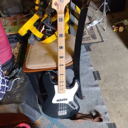 Berhinger 4 String Bass