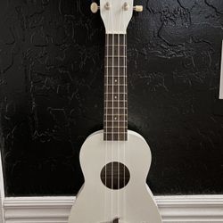 Makala White Ukulele $10