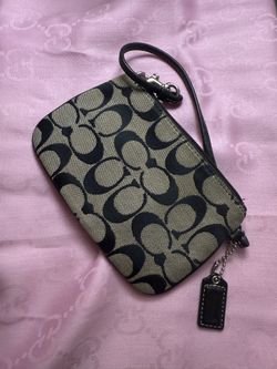 Small Cute Coach Wallet And purse!