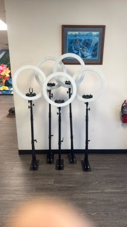 18 inch Ring Light W/ Adjustable Wall Mount