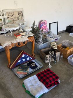 Moving Sale: Everything needs to go! Sportscards, Antiques & Collectibles