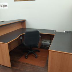 U Shape Reception Area