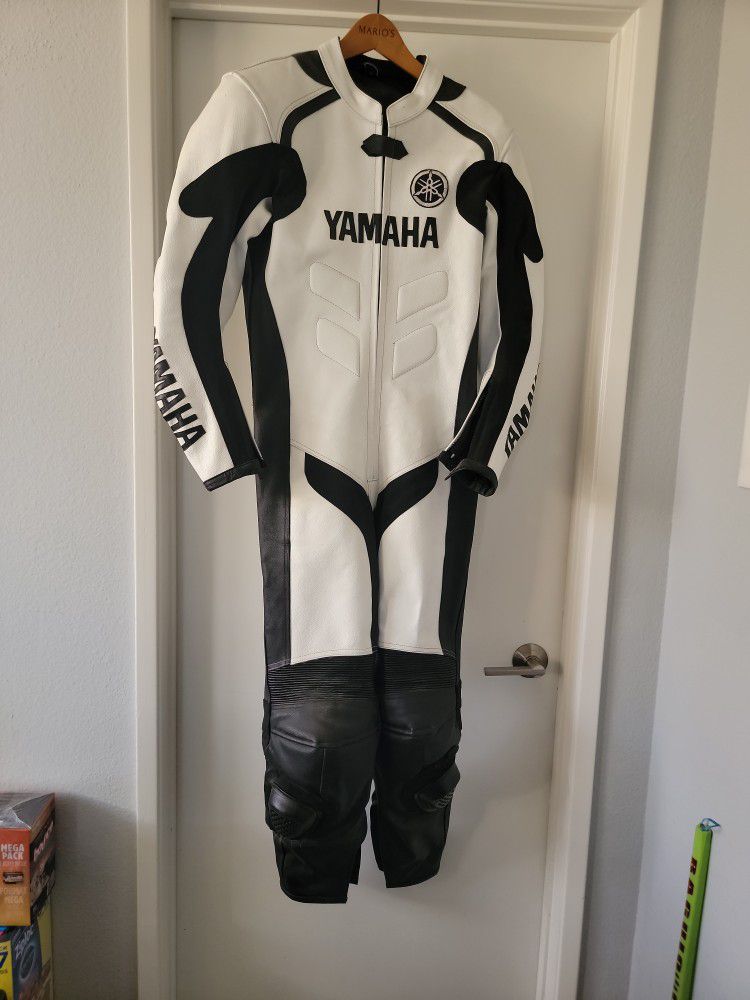 Yamaha Leather Full Suit 