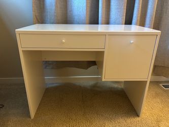 IKEA SYVDE Makeup Vanity
