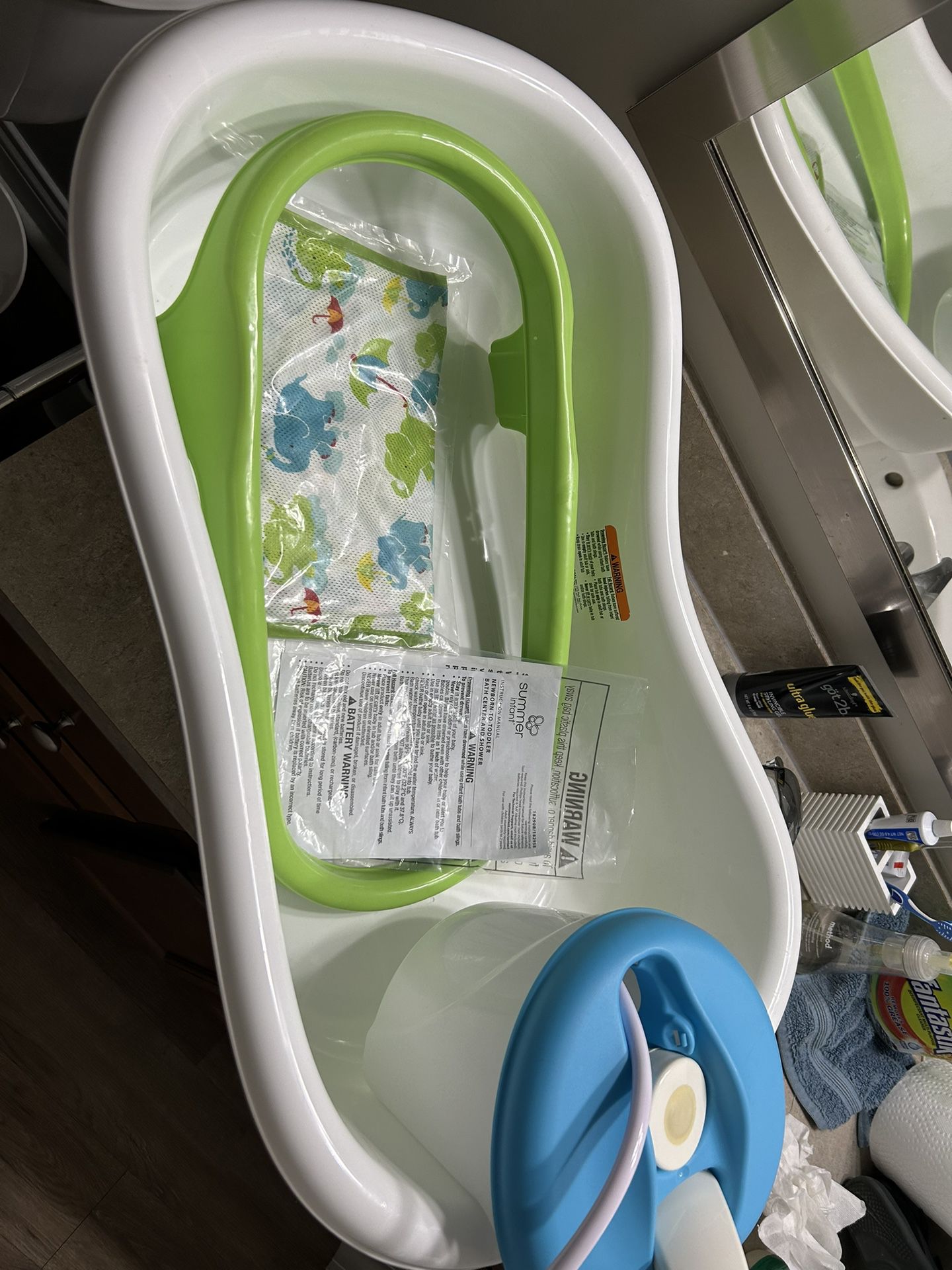Summer Newborn to Toddler Bath Center 