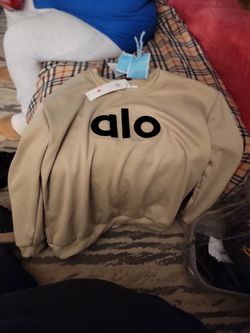Alo yoga sweater