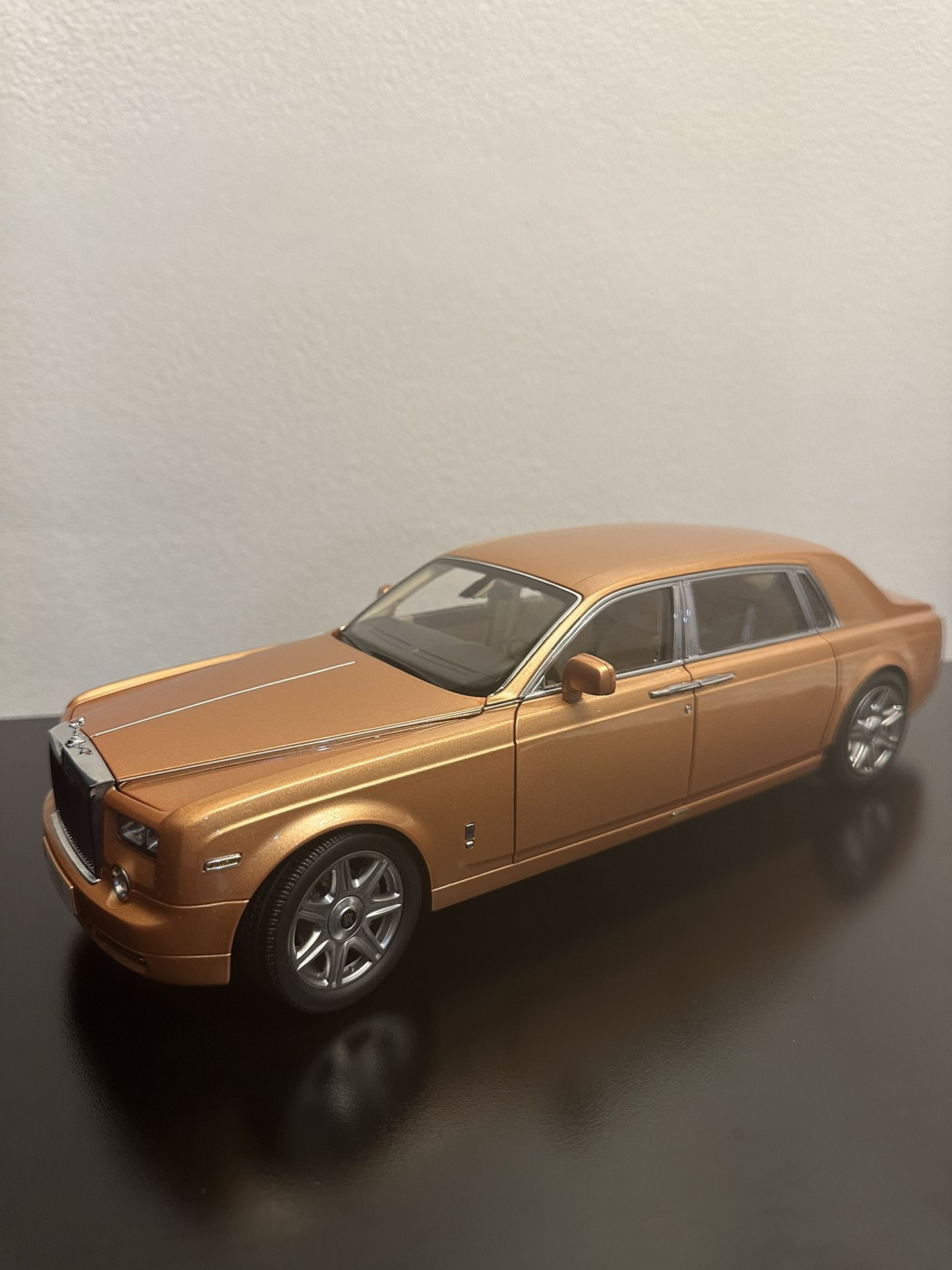 1/18 Scale Rolls Royce Extended Wheelbase,All Products : American Fashion Style Bags On Sale