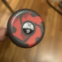 Demarini Voodoo 32/29