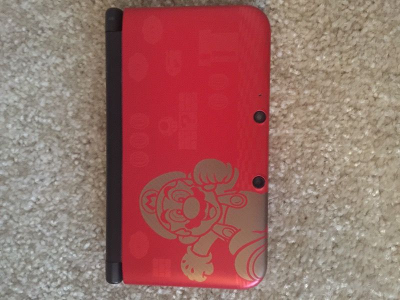 Nintendo 3DS XL super Mario limited edition Red