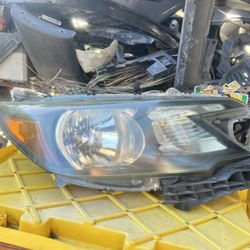 2005-2012 Nissan Pathfinder Right Passenger Headlight 