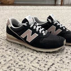 Women’s New Balance Sneaker