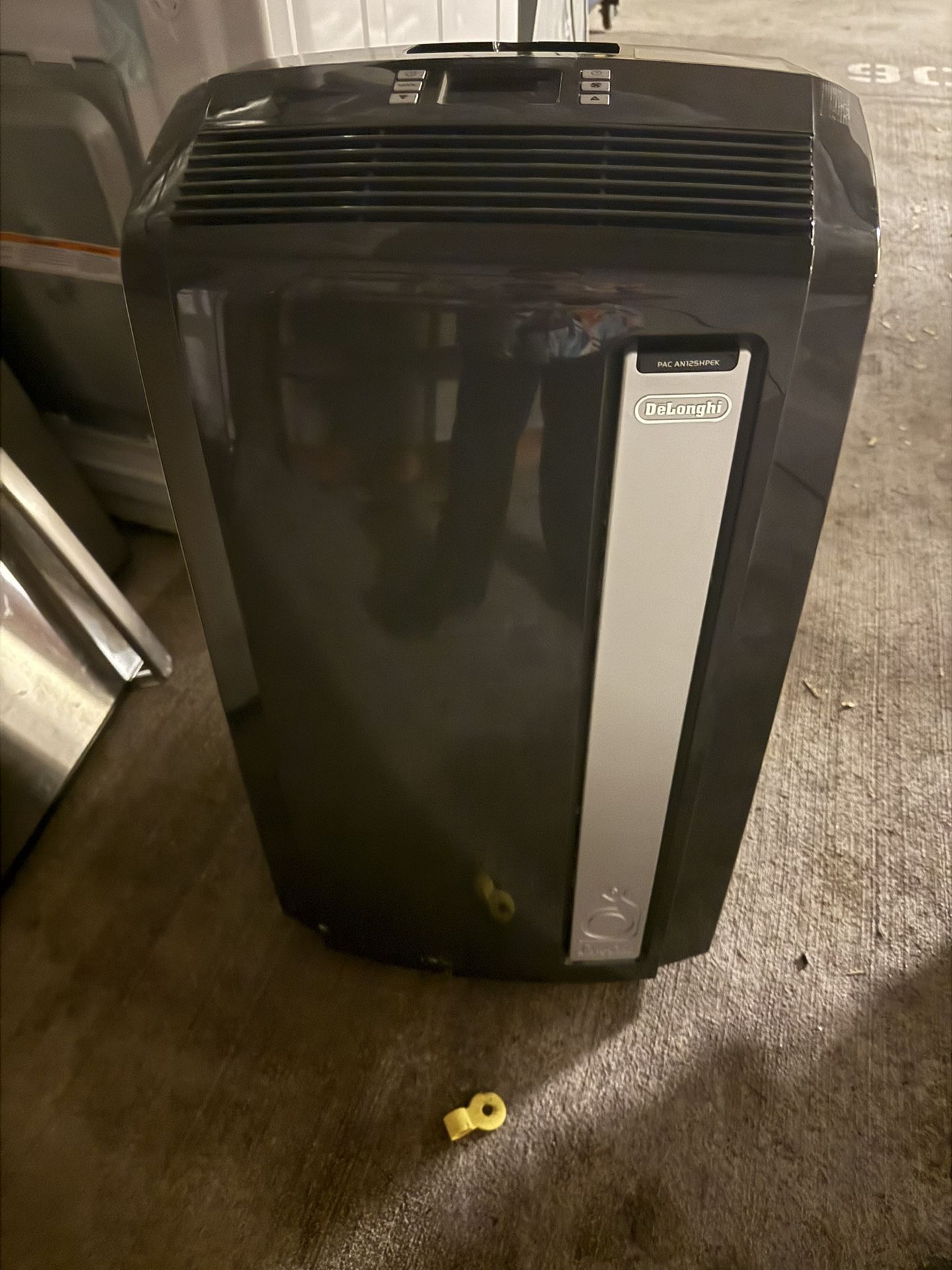 AC