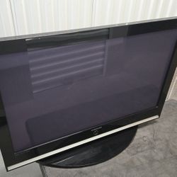 Samsung Plasma 42" HDTV With Stand 