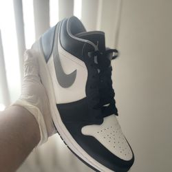 Jordan 1 Low Black/Grey/White